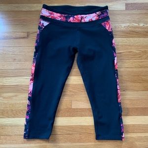 Fabletics Powerhold floral crops size small